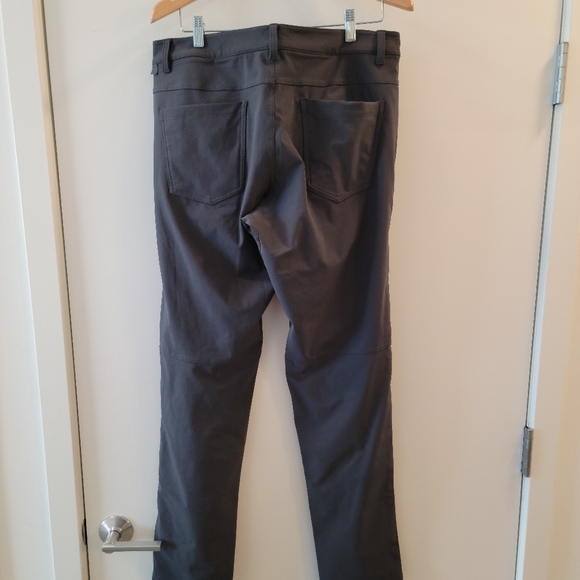Lululemon ABC Pants - Picture 6 of 6